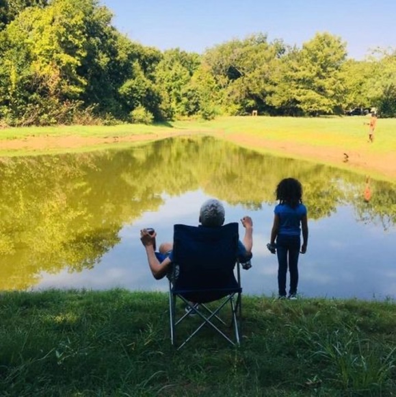 Meet your Posher, Rae - Picture 1 of 1